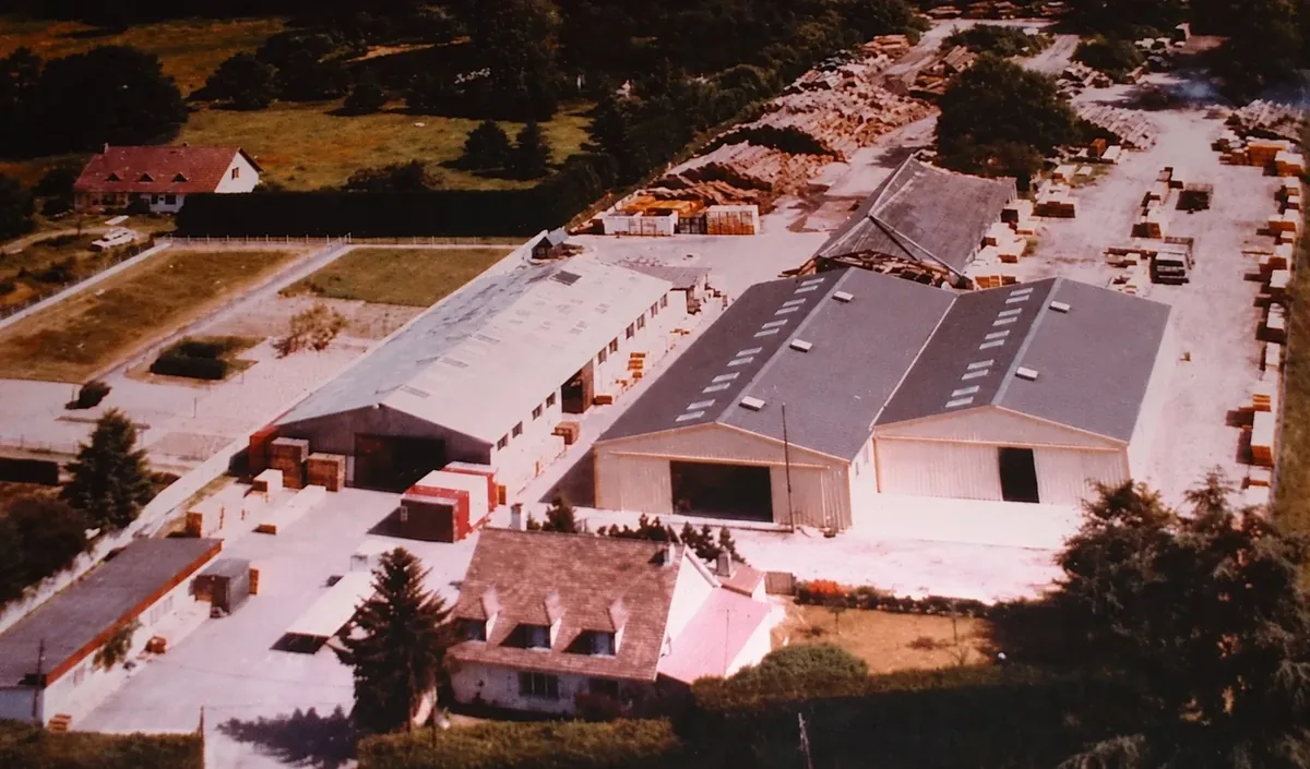 Vue aérienne Caisserie des Caduels — Vitry-aux-Loges, Loiret
