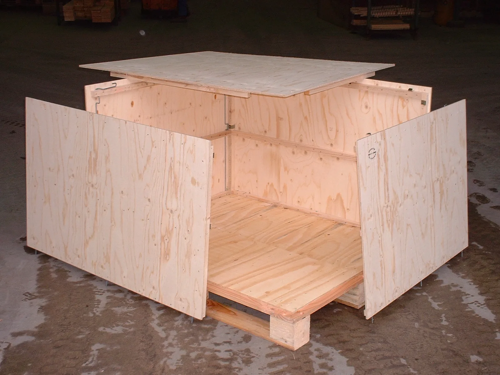 Caisse à assemblage rapide 1997 — Caisserie des Caduels